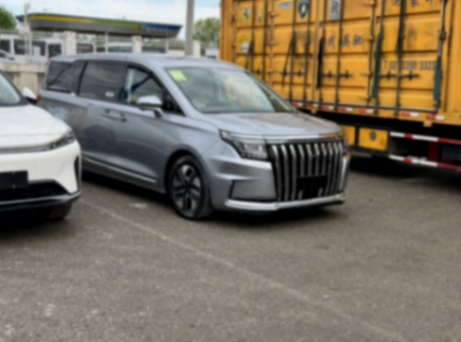 將于本次車展上市,江淮瑞風RF8鴻蒙版車展前夕實車圖曝光