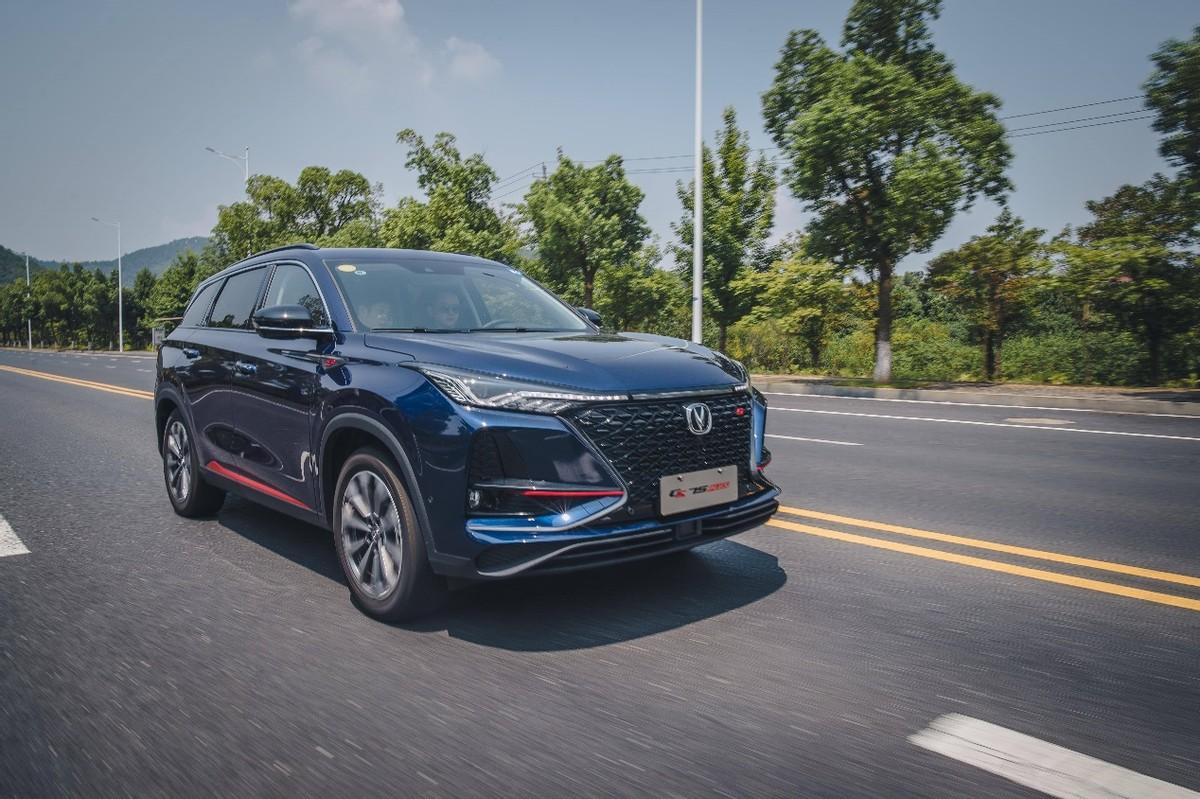 奇瑞iCar 03叢林深度體驗,方盒子造型引領(lǐng)潮流,年輕人新寵!