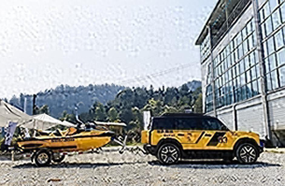 “衛士青春版”,到底有多“野”?動力試駕·奇瑞iCAR 03
