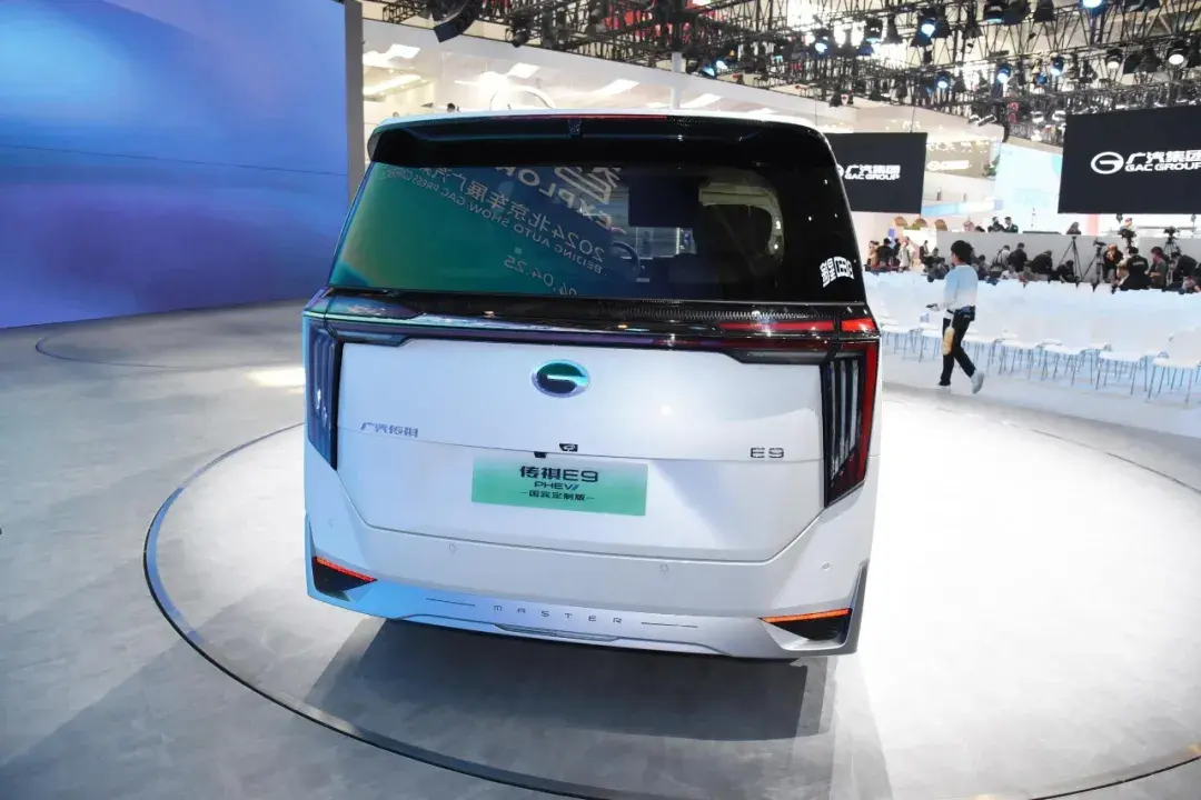 2024北京車展:2024款廣汽傳祺E9,豪華大二排,續航過千