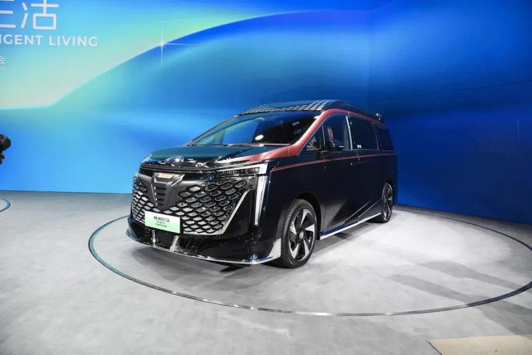2024北京車展:2024款廣汽傳祺E9,豪華大二排,續航過千