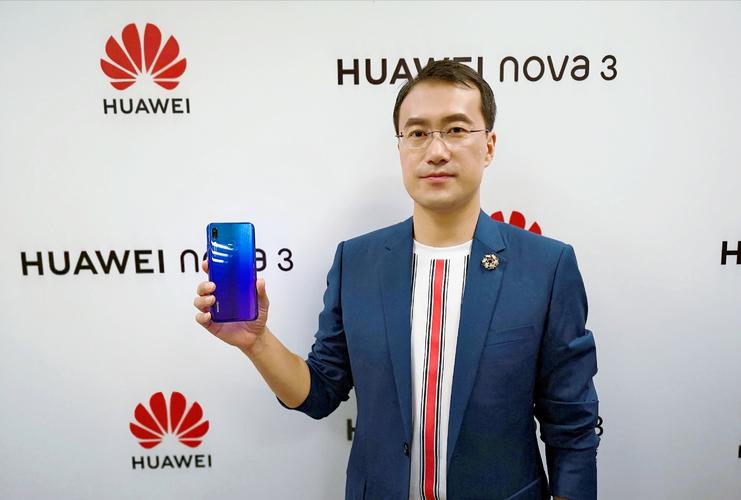 余承東卸任華為終端CEO,保留董事長職位,正常調整專心造車?
