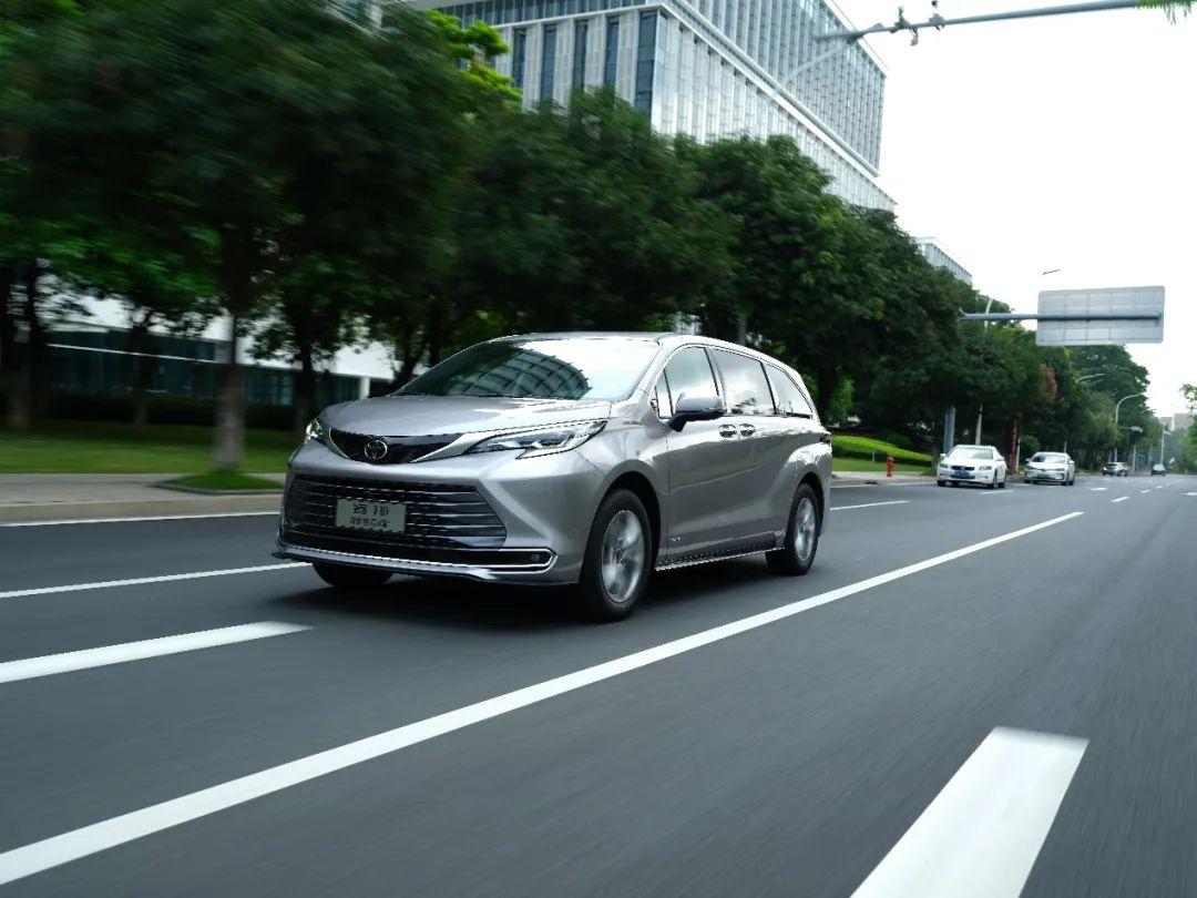 一汽豐田格瑞維亞VS廣汽豐田賽那,兄弟車型怎么選?