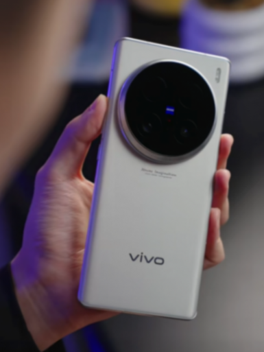 vivo“滅霸”真機偷跑,規格顏色全確認,就差價格了