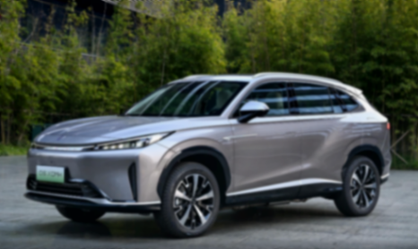 滿狀態能跑1300km,饋電油耗不到5L,榮威D5X DMH還有啥能耐?