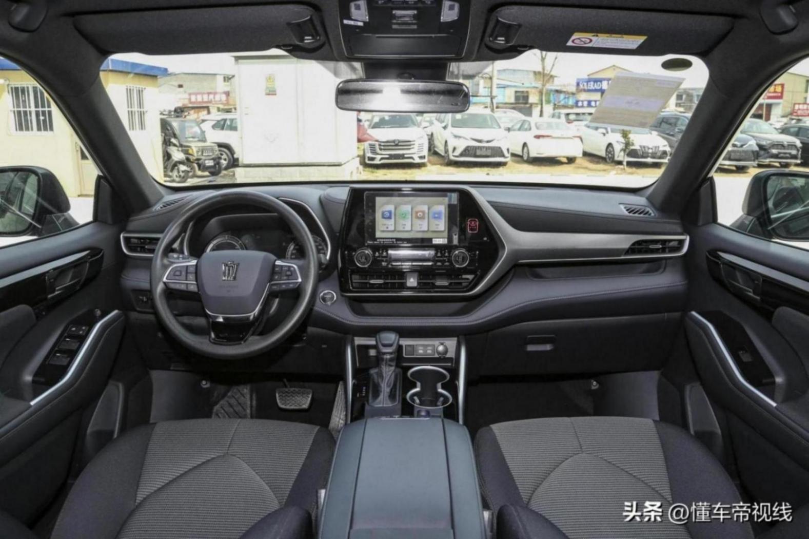 新車|現(xiàn)款27.78萬元起 新款豐田皇冠陸放或6月1日粵港澳車展上市