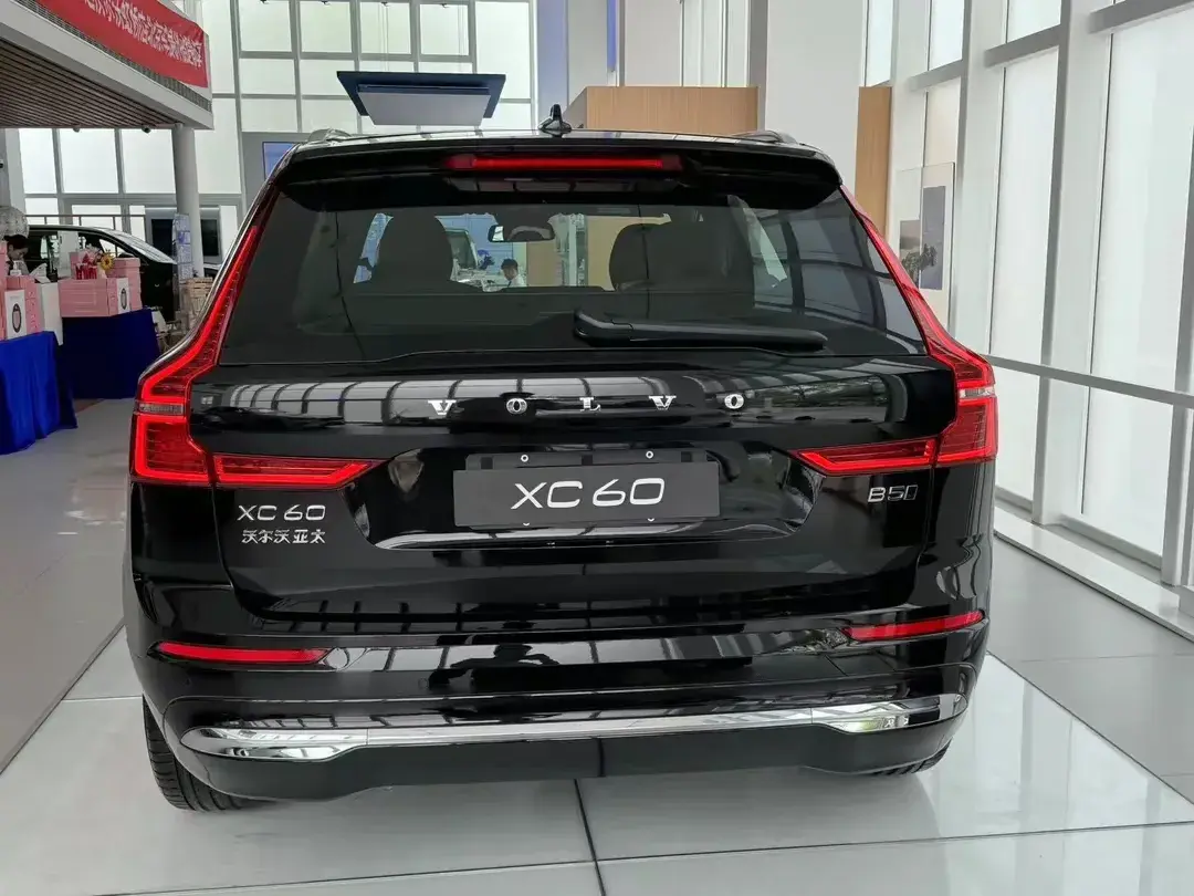 降11萬(wàn)!全新一代沃爾沃XC60實(shí)車亮相,配置升級(jí)