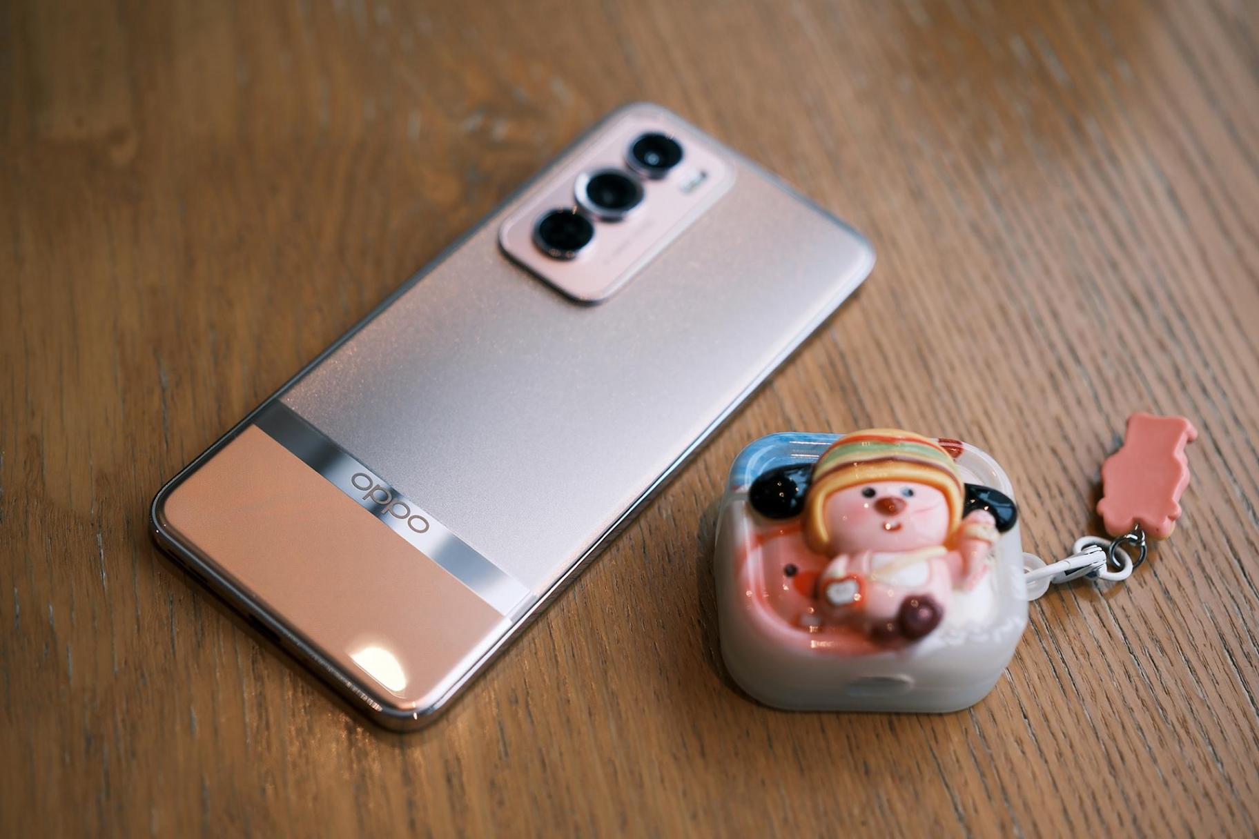 OPPO Reno12 Pro測評,人像虛化效果太好了,還有閉眼修復黑科技