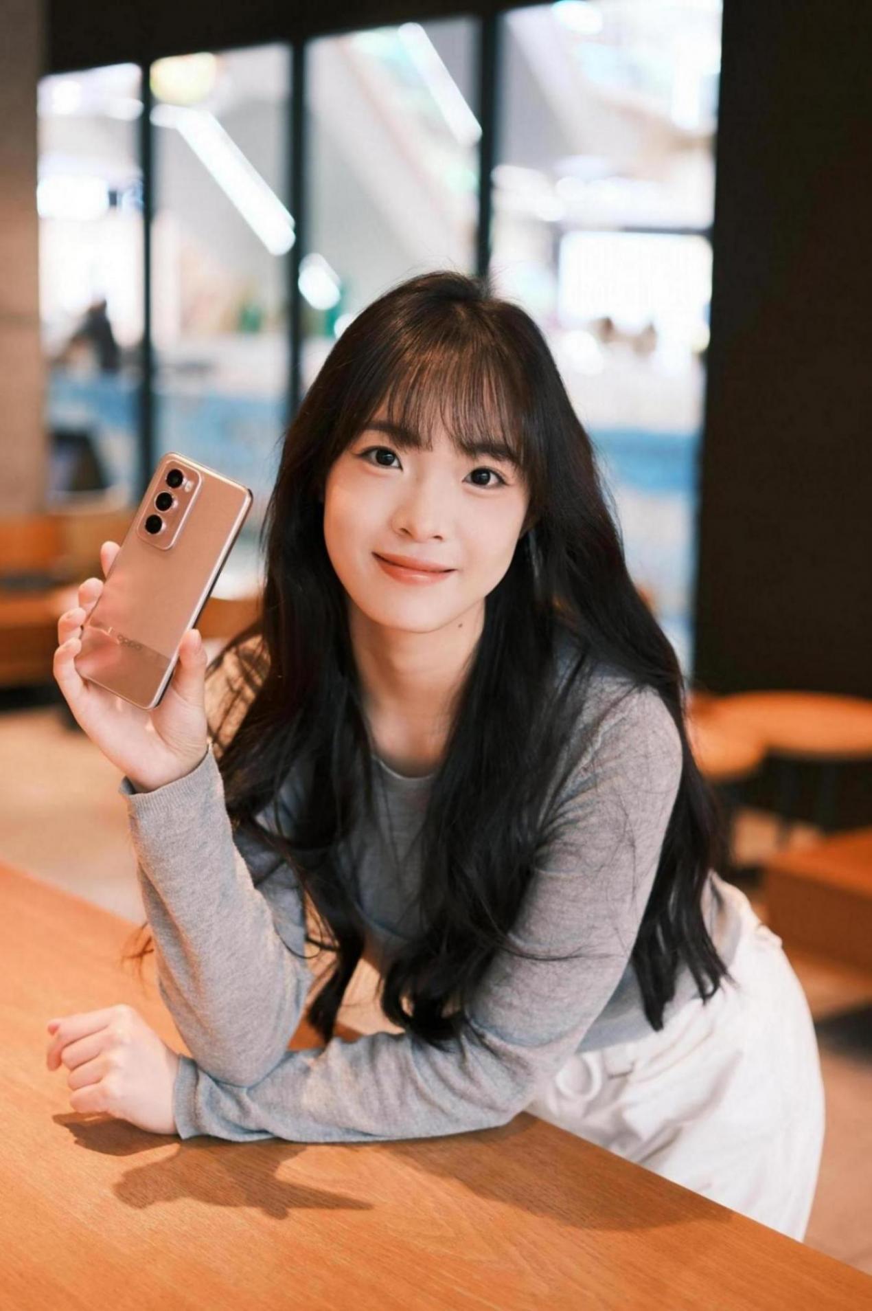 OPPO Reno12 Pro測評,人像虛化效果太好了,還有閉眼修復黑科技