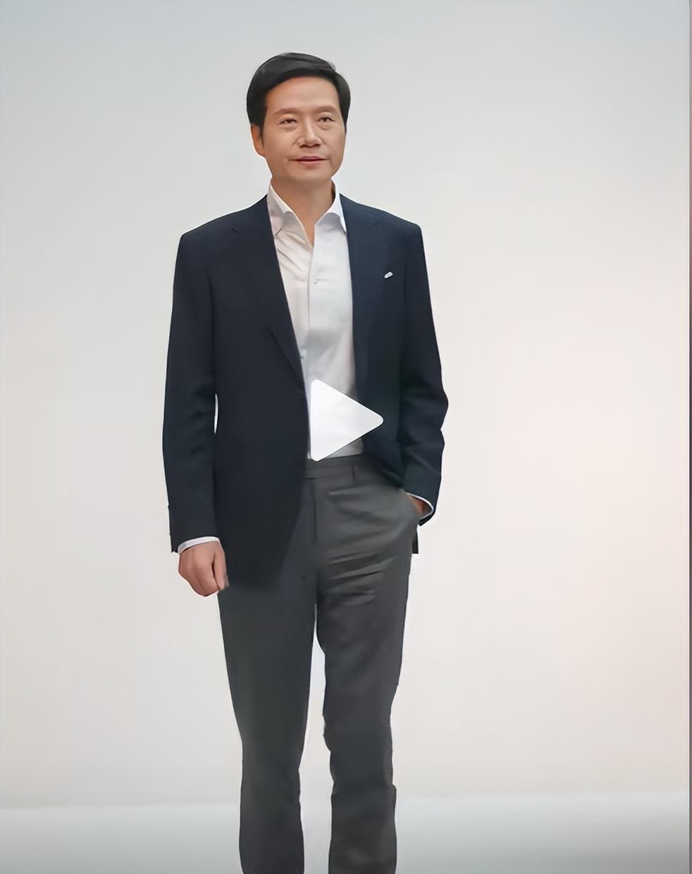 小米高管團(tuán)隊(duì)全家福和官網(wǎng)定妝照,雷軍:我這身衣服選的怎么樣