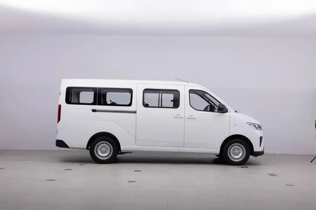 純電面包車“天花板”,全新一代五菱揚光上市,車長對比寶馬5系