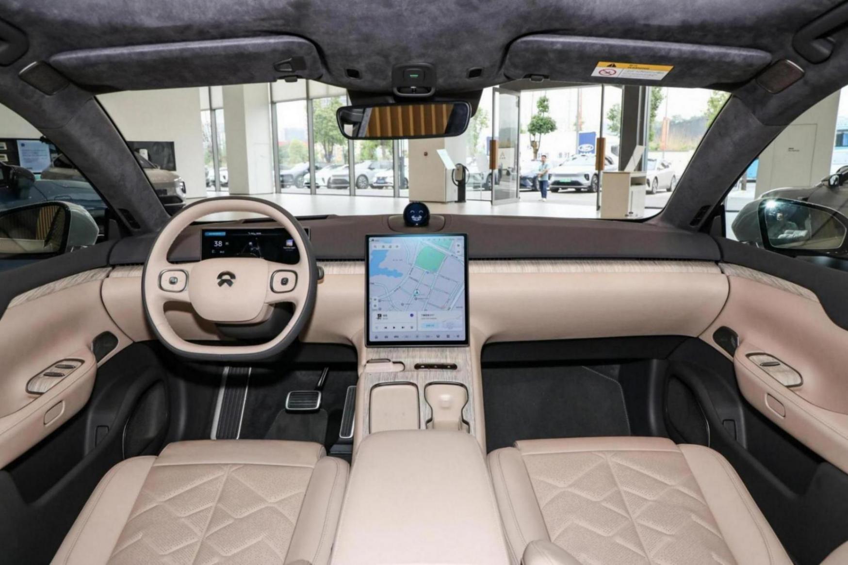 詳解蔚來ET7,定位中大型轎車,配雙電機驅動,值得買嗎?