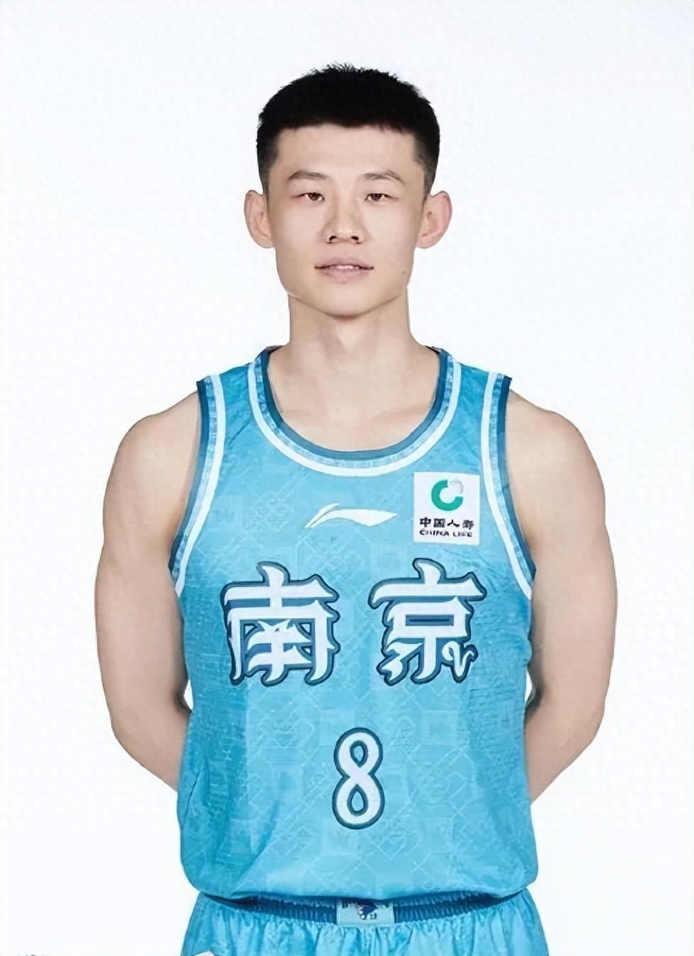 CBA北京北汽下賽季引援首選大小王炸一個(gè)是王哲林一個(gè)是王嵐嵚?