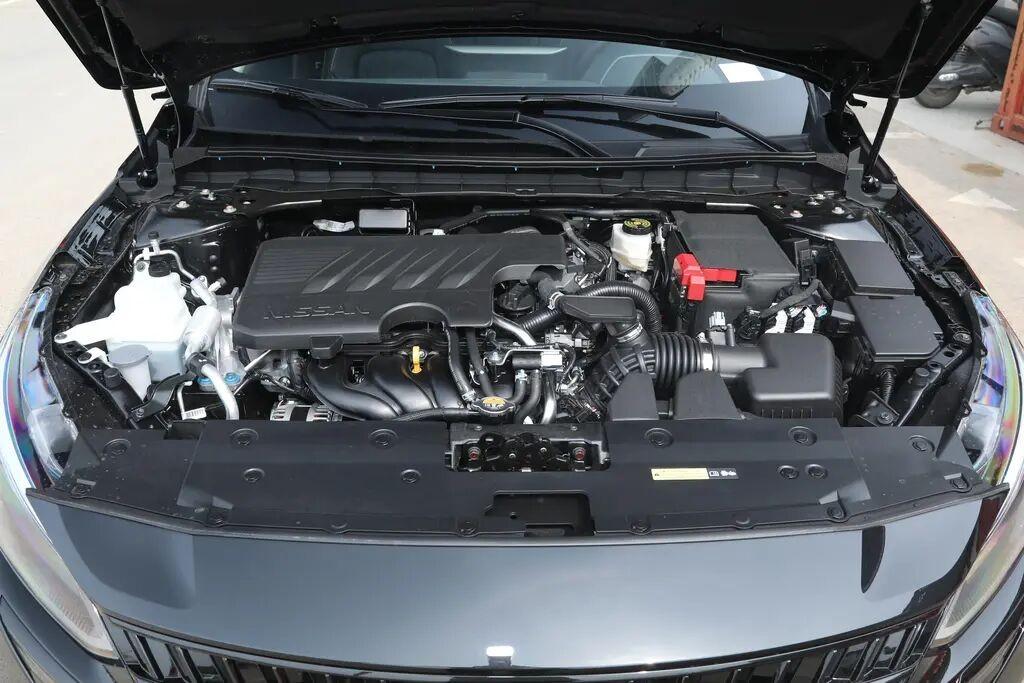 想買日系B級車,本田雅閣和日產天籟,究竟該如何選擇?