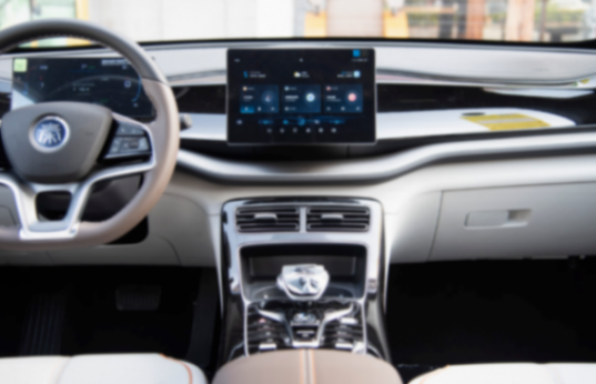近10萬跌7.3萬,比亞迪新車上市就“甩賣”,終身質(zhì)保+1200km續(xù)航