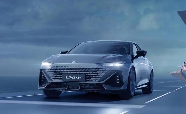 長安三劍客,誰更值錢?逸動、CS75、UNI-V大解析