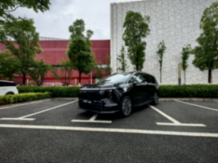 試駕上汽大通大家7超混:家用MPV,竟然也有高性能!