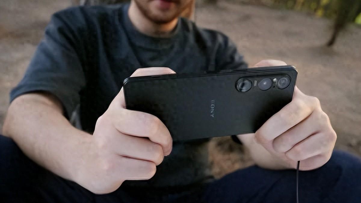 索尼Xperia 1 VII設計泄露:鏡頭布局大變革,告別垂直風格。
