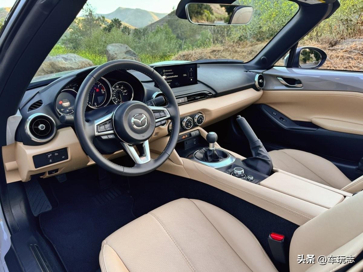 2024 年馬自達 MX-5 Miata 更新——只換了內飾