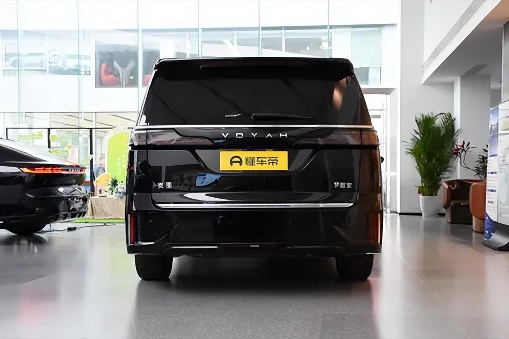 解析嵐圖夢想家PHEV,定位中大型MPV,值得購買嗎?