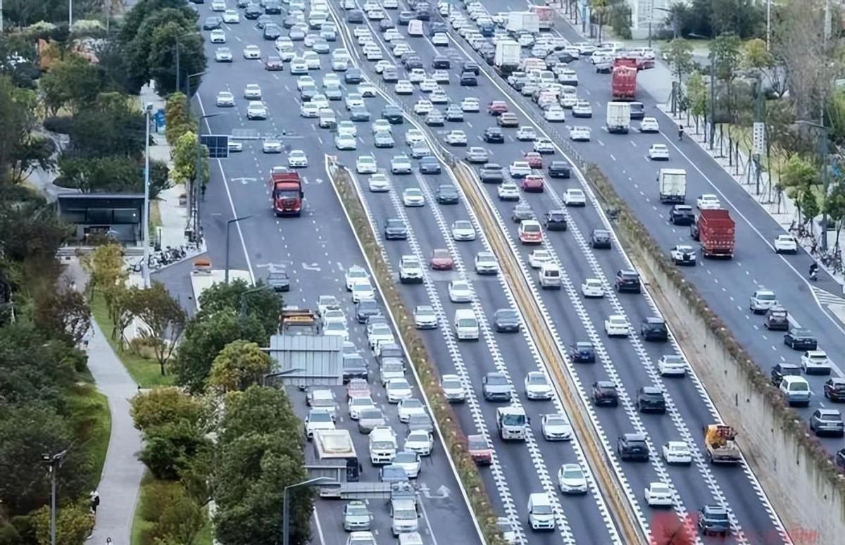 16000億市值灰飛煙滅!召回超168萬輛車,網(wǎng)友:北汽和問界笑了