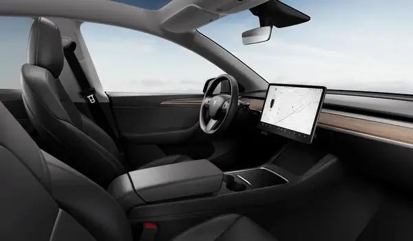 自駕新選擇,極氪001與特斯拉ModelY,哪個(gè)讓你更自由?