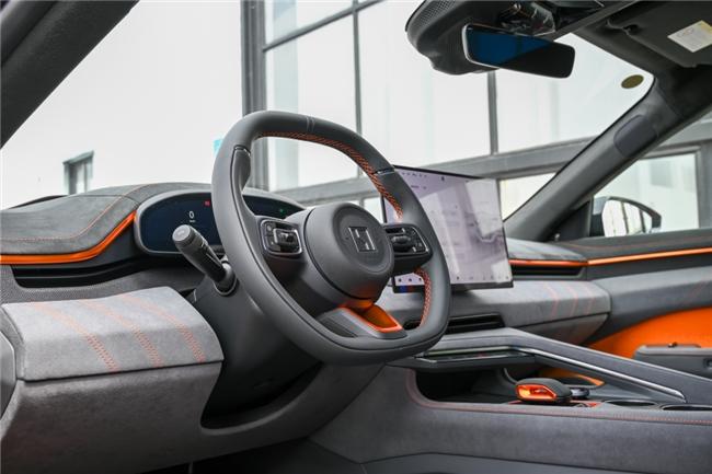 自駕新選擇,極氪001與特斯拉ModelY,哪個(gè)讓你更自由?