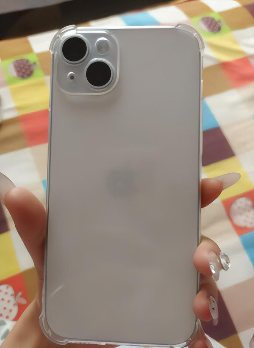 從6999跌到5399,最廉價大屏iPhone誕生,6.7英寸+iOS18!
