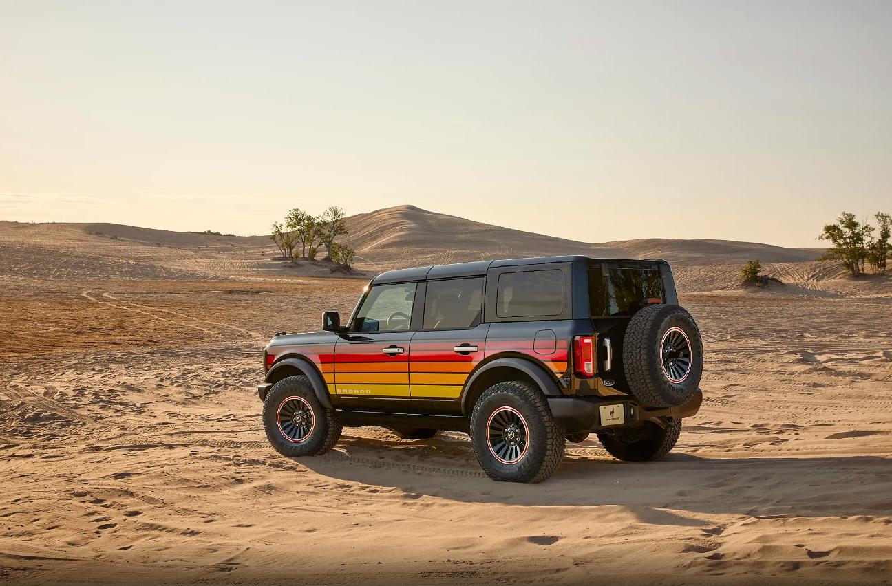 約合人民幣25.5萬元,福特Bronco 新車型發布,搭載2.3T+三把鎖