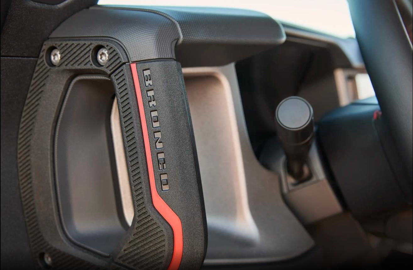約合人民幣25.5萬元,福特Bronco 新車型發布,搭載2.3T+三把鎖