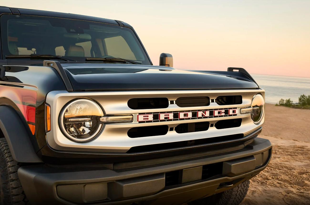 約合人民幣25.5萬元,福特Bronco 新車型發布,搭載2.3T+三把鎖