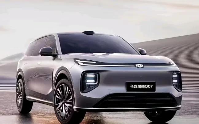 2025 SUV大戰:十一款重磅車型,激烈競爭,誰將勝出?