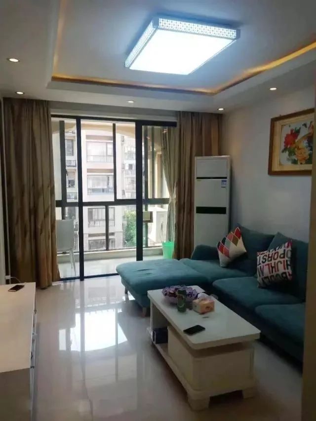 人生第一套70平新房,終于裝修完工啦,效果還不錯(cuò),一家人很滿意