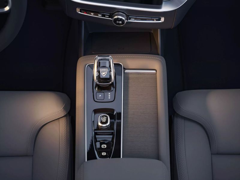 2025款沃爾沃XC90深度解析:安全與豪華再進化,但仍有取舍