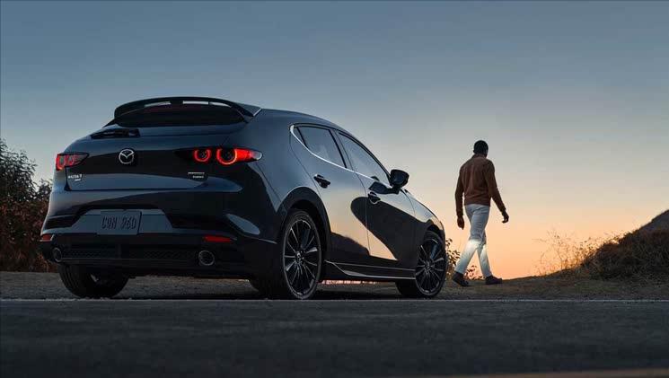 馬自達(dá)3 Turbo AWD:少見(jiàn)的日系性能鋼炮、“人馬一體”的巔峰代表