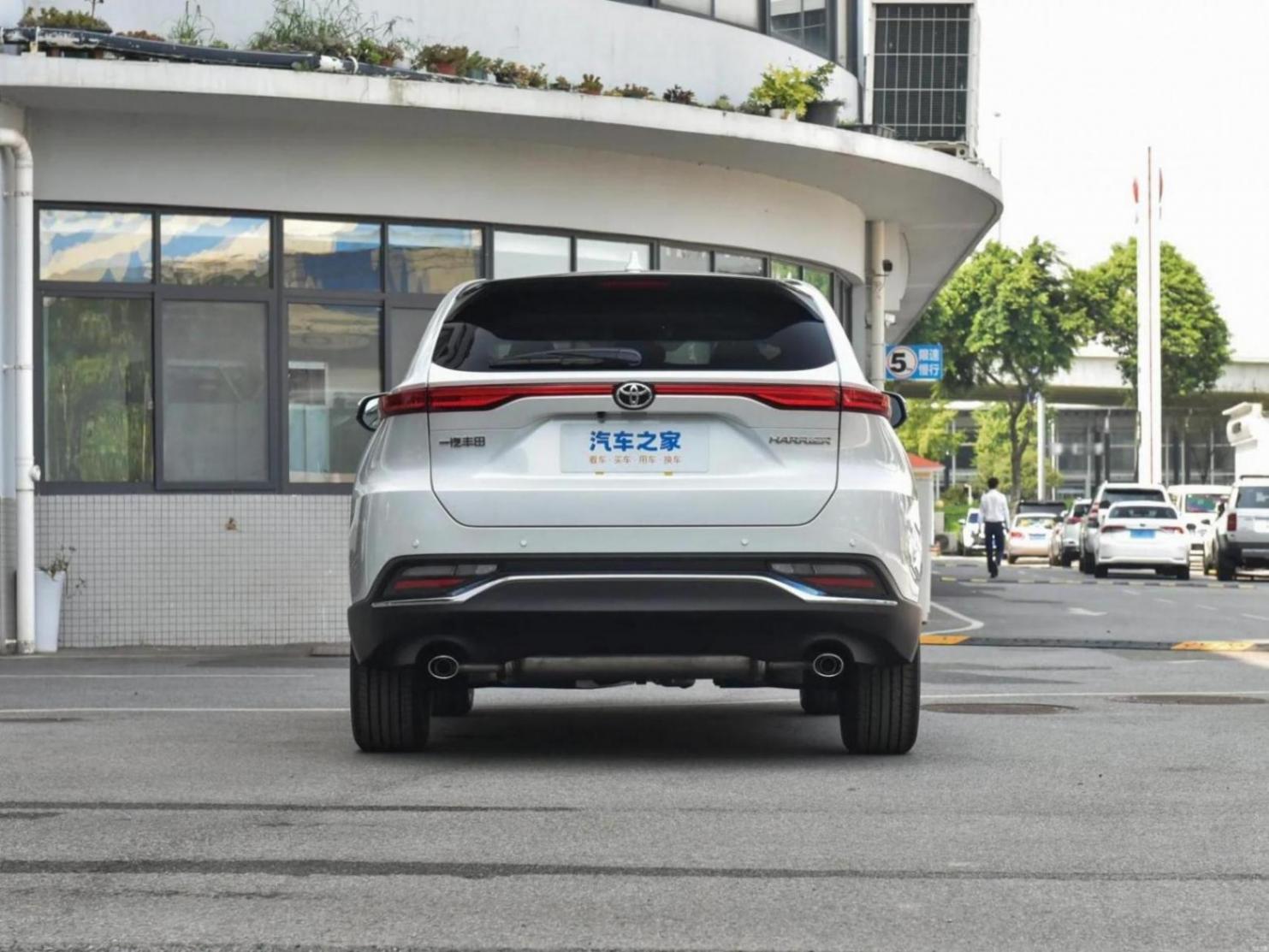 豐田放大招!\"車齡換錢\"顛覆二手車市,2024款銳放智能升級真香