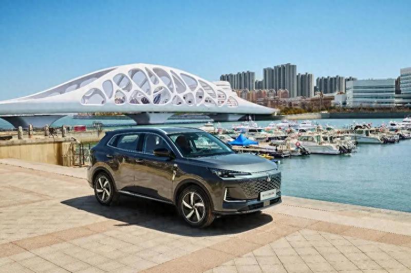2025款長安第三代CS55PLUS上市,補貼后起售價6.79萬元