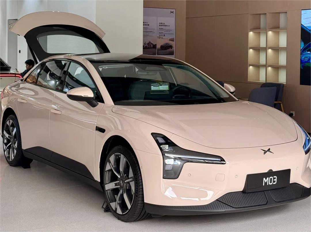 新能源轎車最優(yōu)選!領(lǐng)克07 EM-P、小鵬M03、Model 3哪款適合你