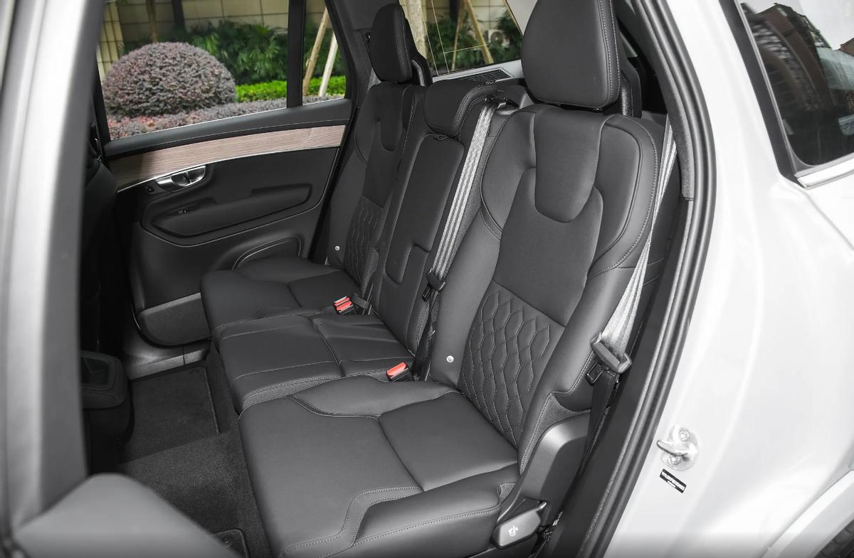 沃爾沃XC90:B5智逸豪華版5座,配置高、設計好、安全性出眾