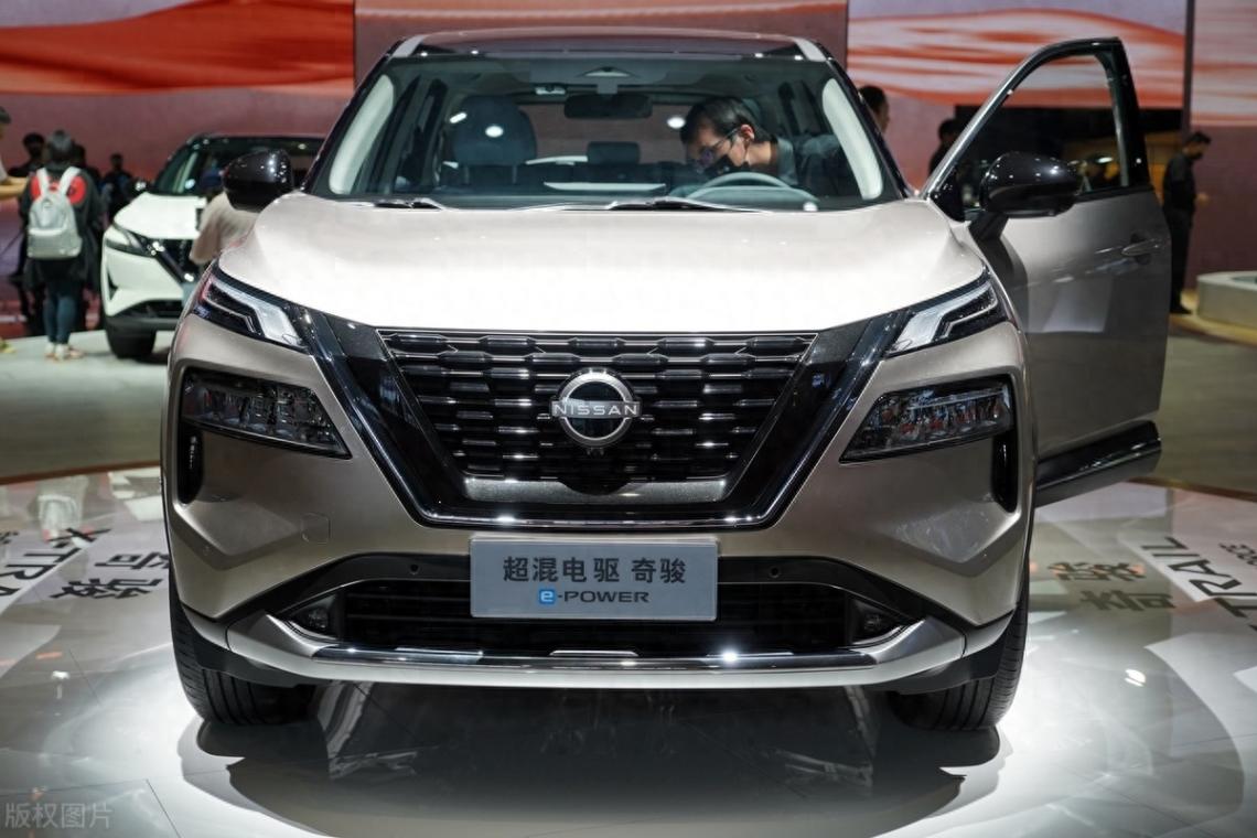日產(chǎn)奇駿和豐田RAV4的最新款落地價分別是多少?
