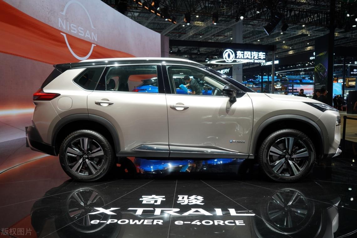 日產(chǎn)奇駿和豐田RAV4的最新款落地價分別是多少?