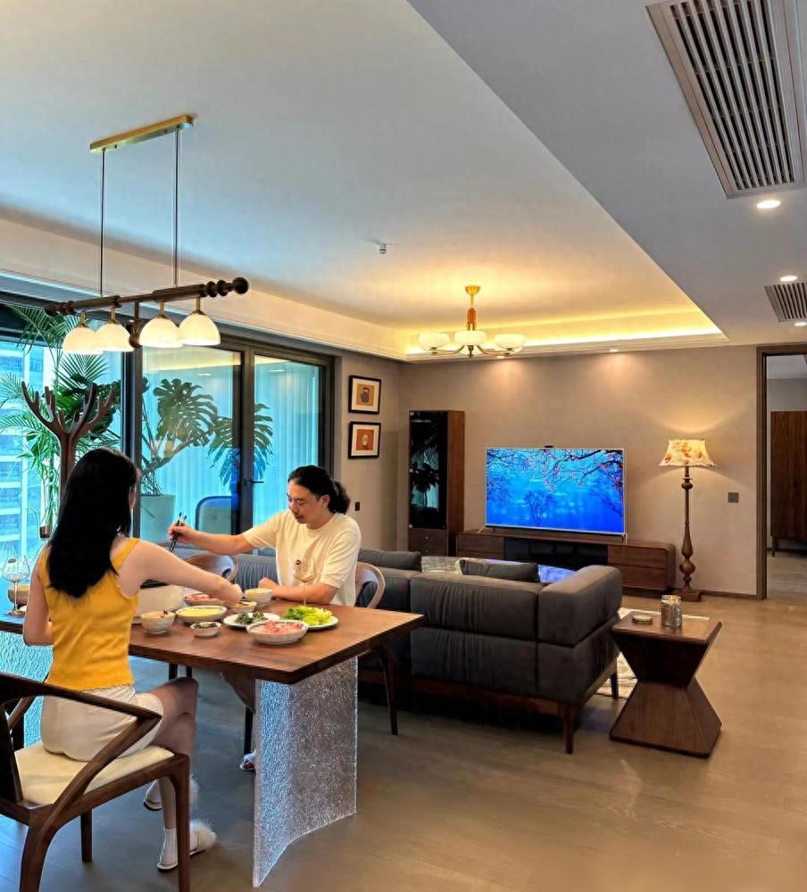福建廈門美女曬出166㎡新房,一個餐廳就吸粉無數,裝修太漂亮了